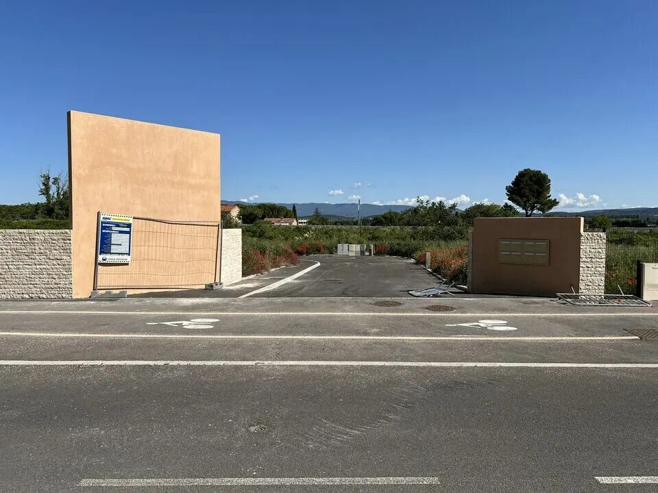 Land in Meyrargues for sale Building Photo- Image 1 of 4