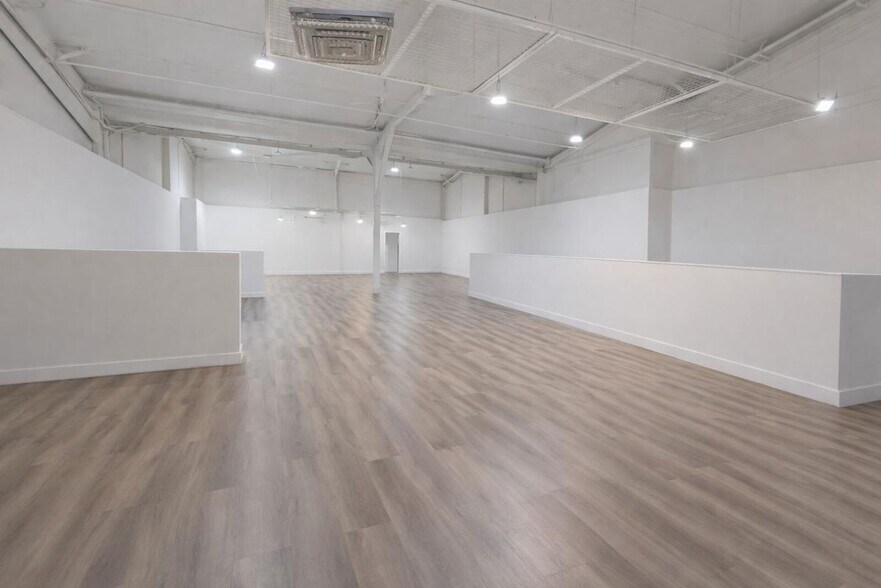 Light Industrial in Saint-Jory to rent - Building Photo - Image 3 of 25
