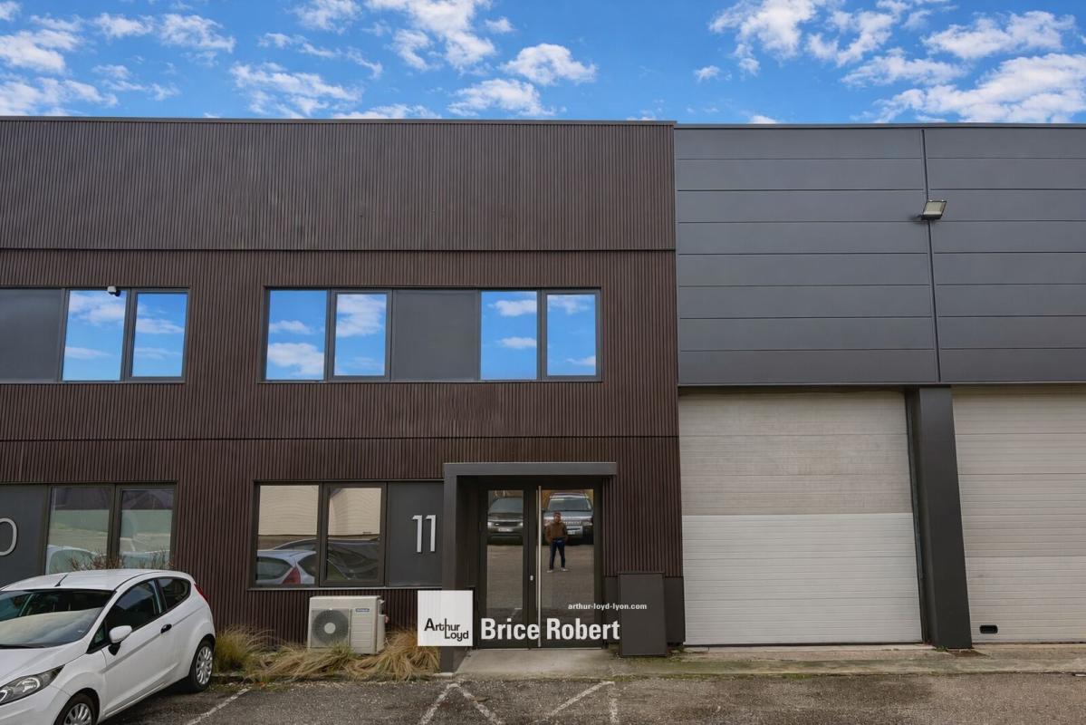 12 Chemin Des Gorges, Dardilly to rent Building Photo- Image 1 of 6