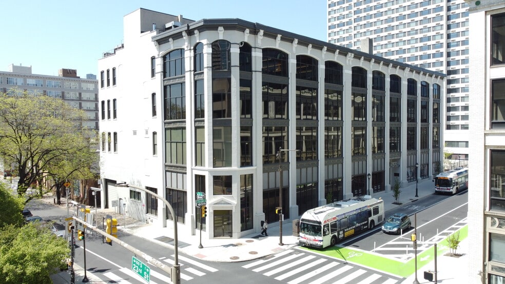 2300 Chestnut St, Philadelphia, PA to rent - Building Photo - Image 2 of 8