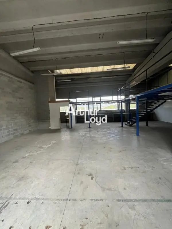 Light Industrial in Antibes to rent Building Photo- Image 1 of 8