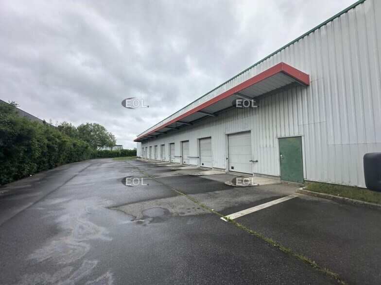Industrial in Mitry-Mory to rent - Building Photo - Image 2 of 4