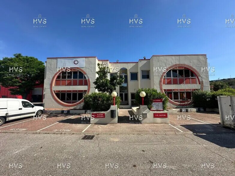 Light Industrial in Vitrolles to rent - Building Photo - Image 2 of 6