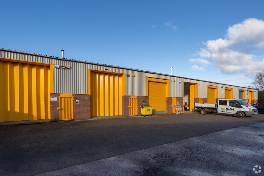 Dewsbury Rd, Stoke On Trent to rent - Building Photo - Image 2 of 9