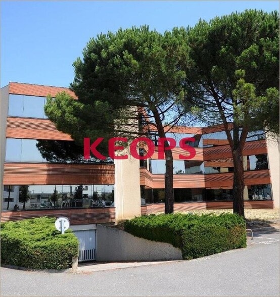 17 Avenue Didier Daurat, Blagnac to rent - Building Photo - Image 3 of 8