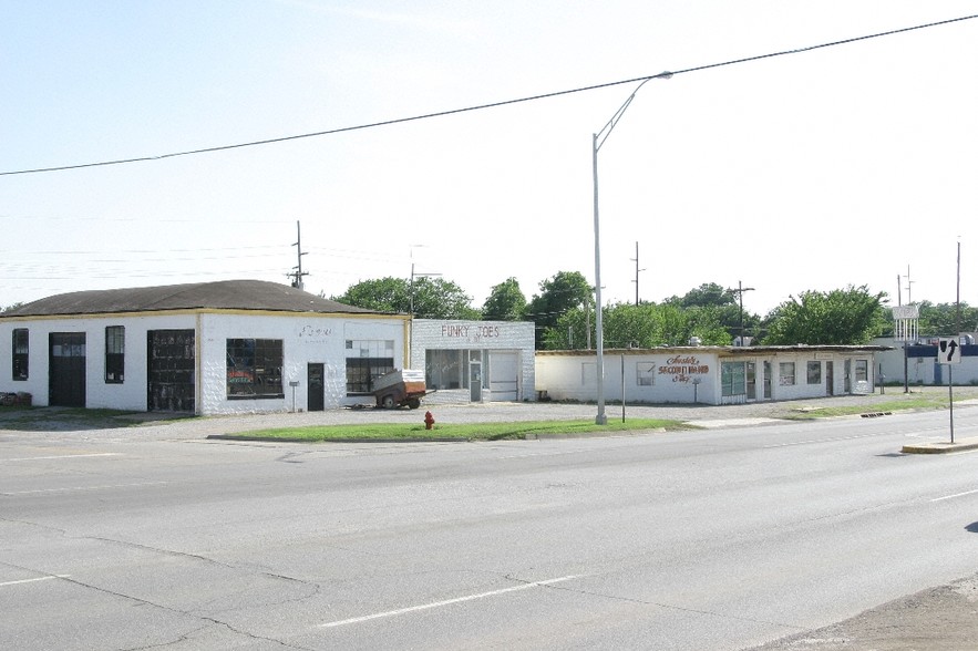 502 Lee Blvd, Lawton, OK for sale - Primary Photo - Image 1 of 6