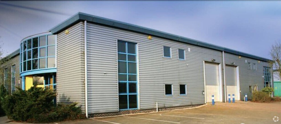 1-5 Eastways, Witham for sale - Primary Photo - Image 1 of 1