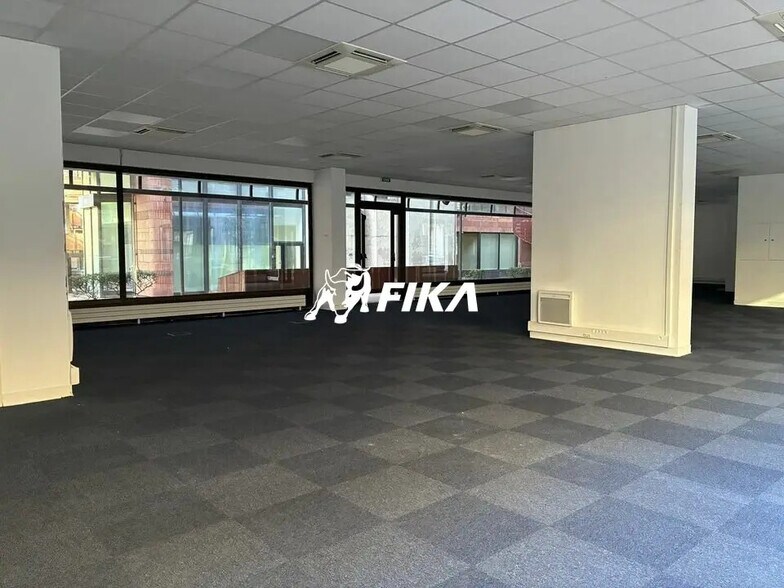 Office in Toulouse to rent - Building Photo - Image 3 of 8