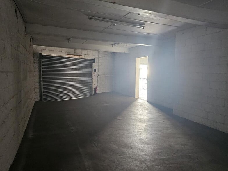 Station Path, Staines to rent - Building Photo - Image 2 of 7