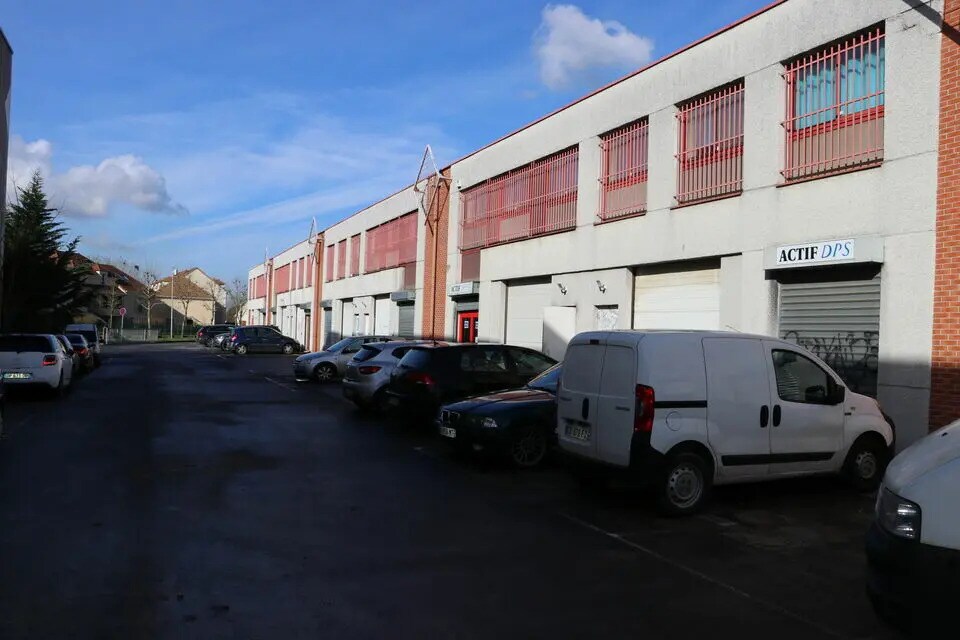 22 Bis Rue Des Malines, Lisses to rent Building Photo- Image 1 of 10