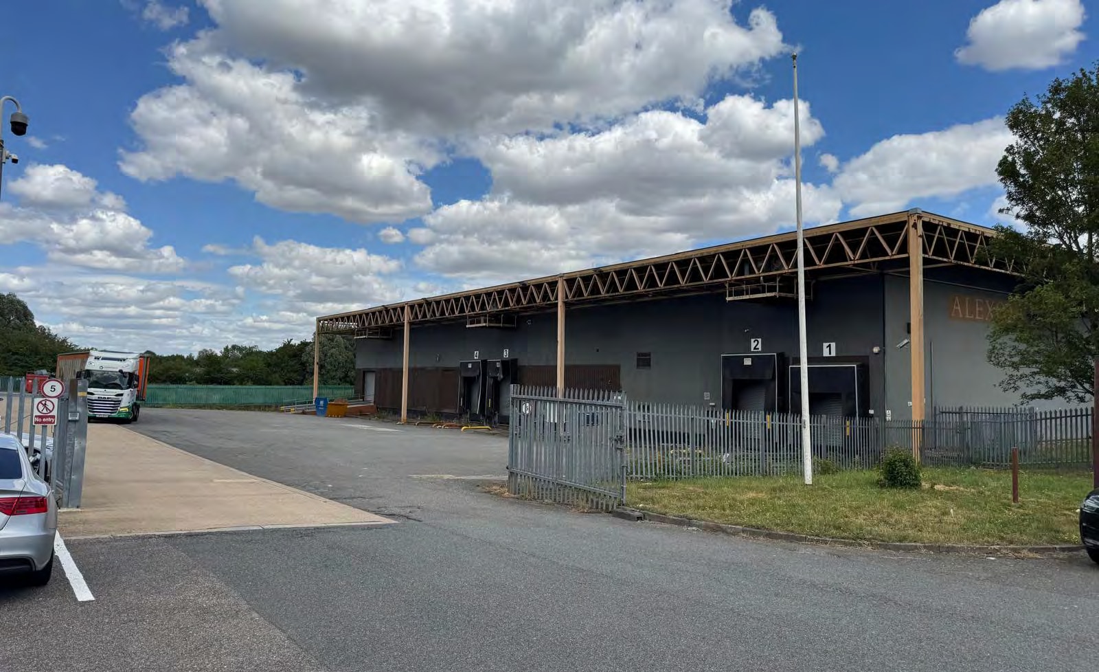Pitfield, Milton Keynes to rent Primary Photo- Image 1 of 2