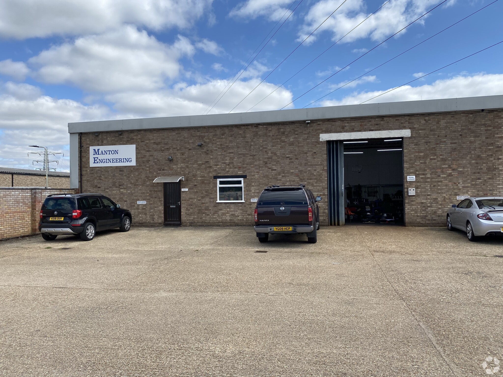 Units 4 & 5 Murdock Rd, Bedford to rent Building Photo- Image 1 of 3