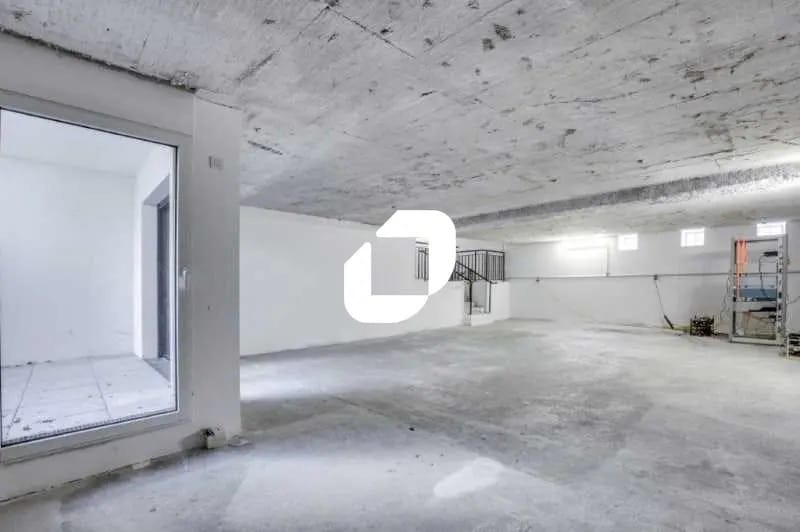 19 Rue Pasteur, Suresnes to rent Interior Photo- Image 1 of 3