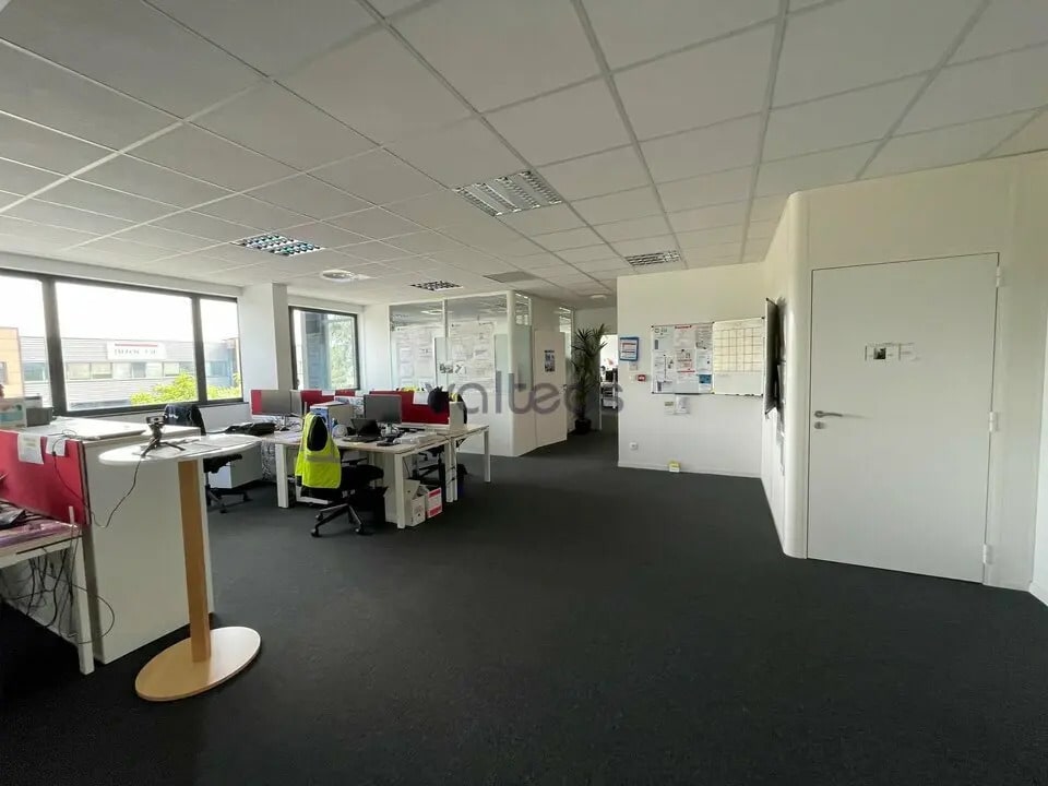 Location Local d'activités 380 m² à 839 m² - Photo 1