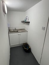 Charlwood Rd, Crawley to rent Interior Photo- Image 2 of 3