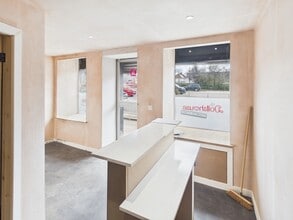 107 Main St, Holytown to rent Interior Photo- Image 1 of 3