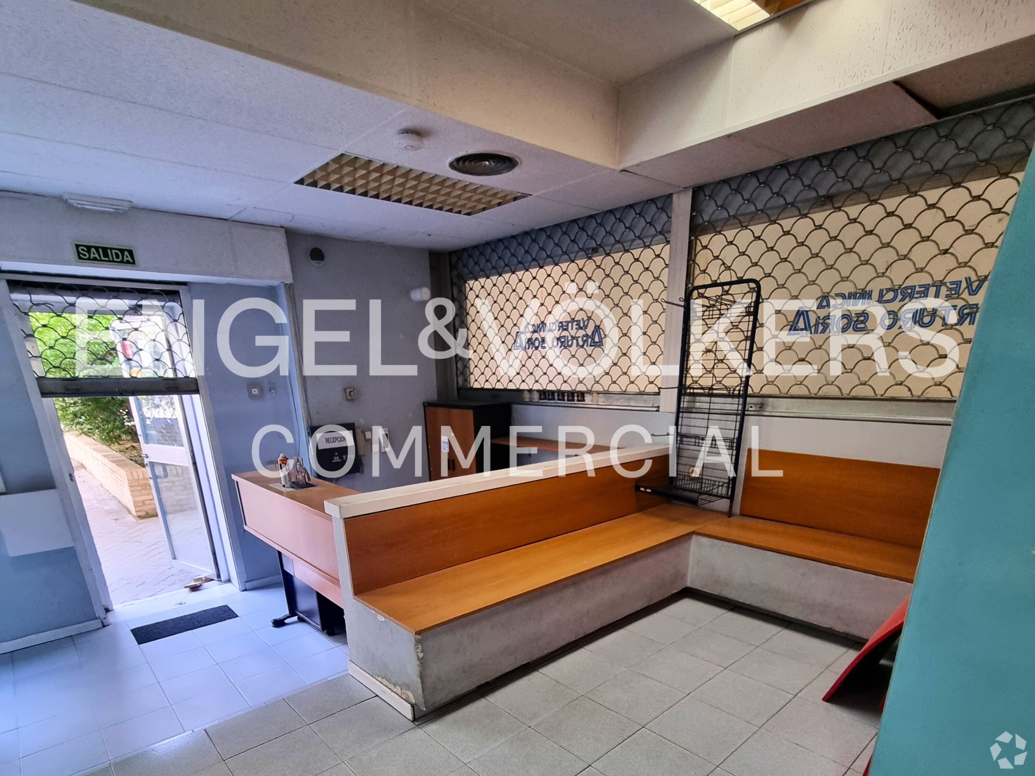 Retail in Madrid, Madrid to rent Interior Photo- Image 1 of 8