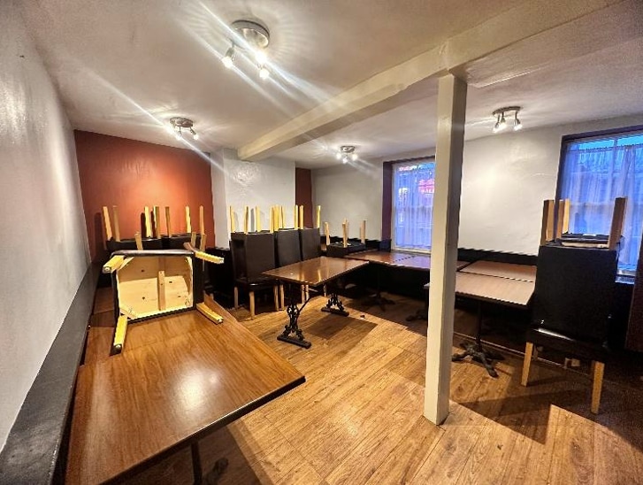 28 High St, Warminster to rent Interior Photo- Image 1 of 2