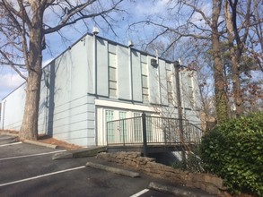 6558 Vernon Woods Dr NE, Atlanta, GA for rent Building Photo- Image 1 of 11