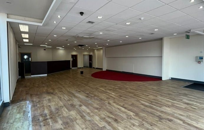 21-25 King St, Bedworth to rent - Building Photo - Image 2 of 5