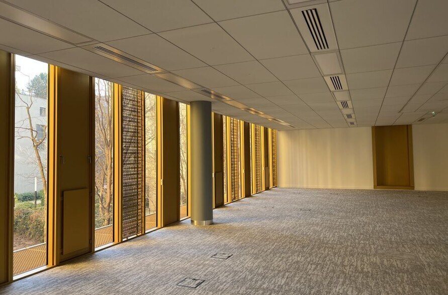 Office in Boulogne-Billancourt to rent - Building Photo - Image 3 of 8