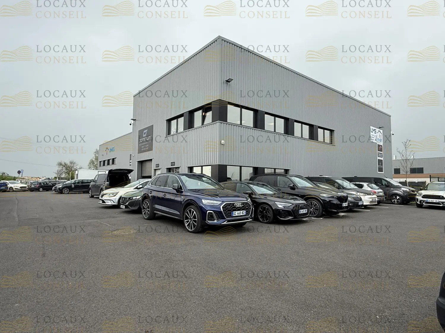 Light Industrial in Viarmes to rent Building Photo- Image 1 of 9