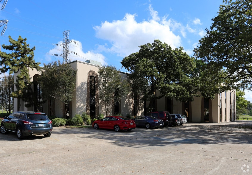 2916 W TC Jester Blvd, Houston, TX for sale - Primary Photo - Image 1 of 1