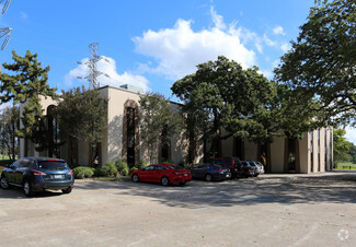 More details for 2916 W TC Jester Blvd, Houston, TX - Office for Rent