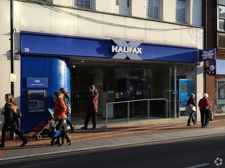 39 High St, Tonbridge to rent - Building Photo - Image 2 of 2