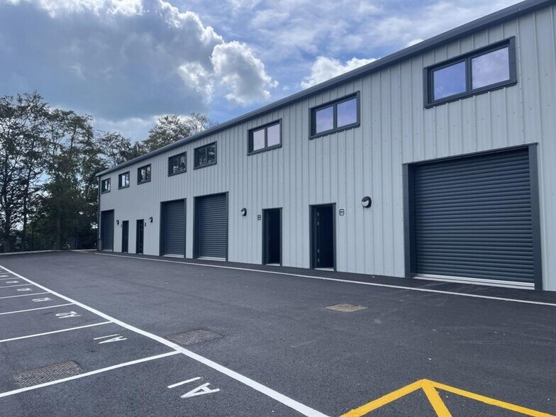 Barnfield Rd, Folkestone to rent - Building Photo - Image 2 of 26