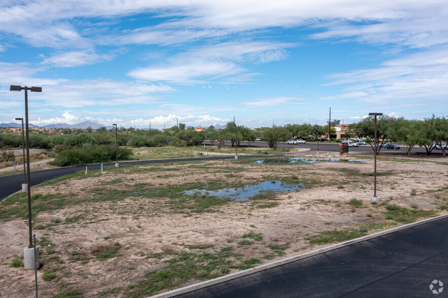 N Oracle Rd, Oro Valley, AZ for rent - Building Photo - Image 3 of 16