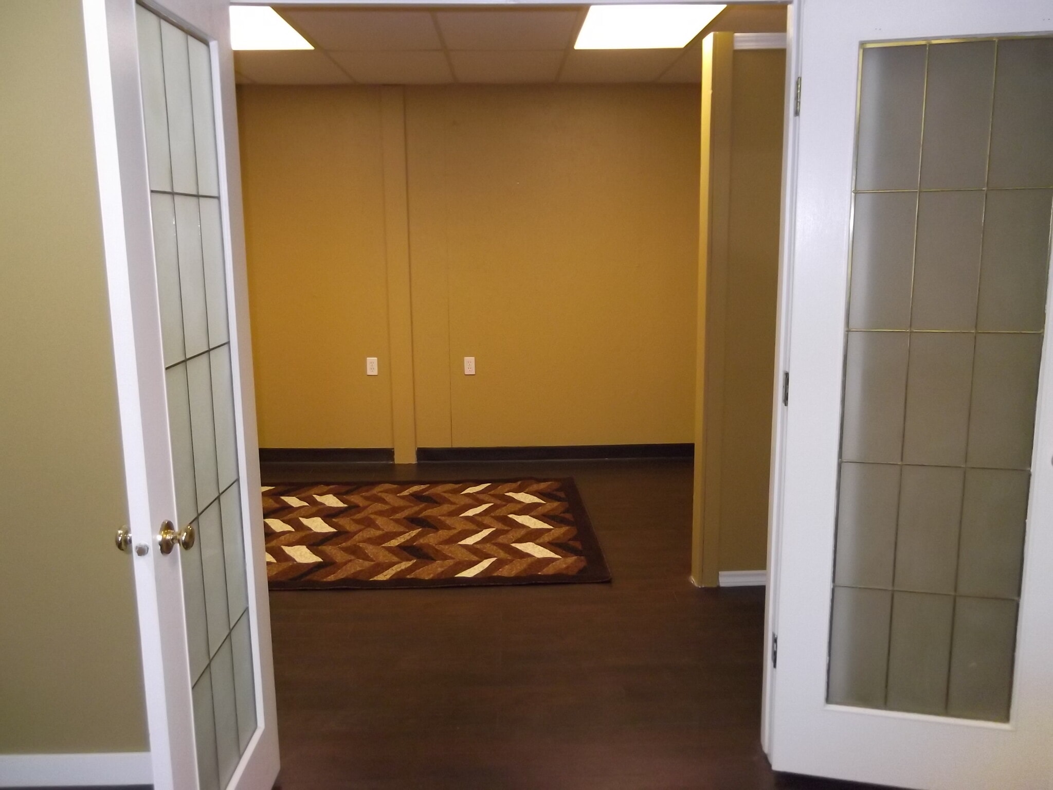 33 Blackfoot Rd, Sherwood Park, AB to rent Interior Photo- Image 1 of 6