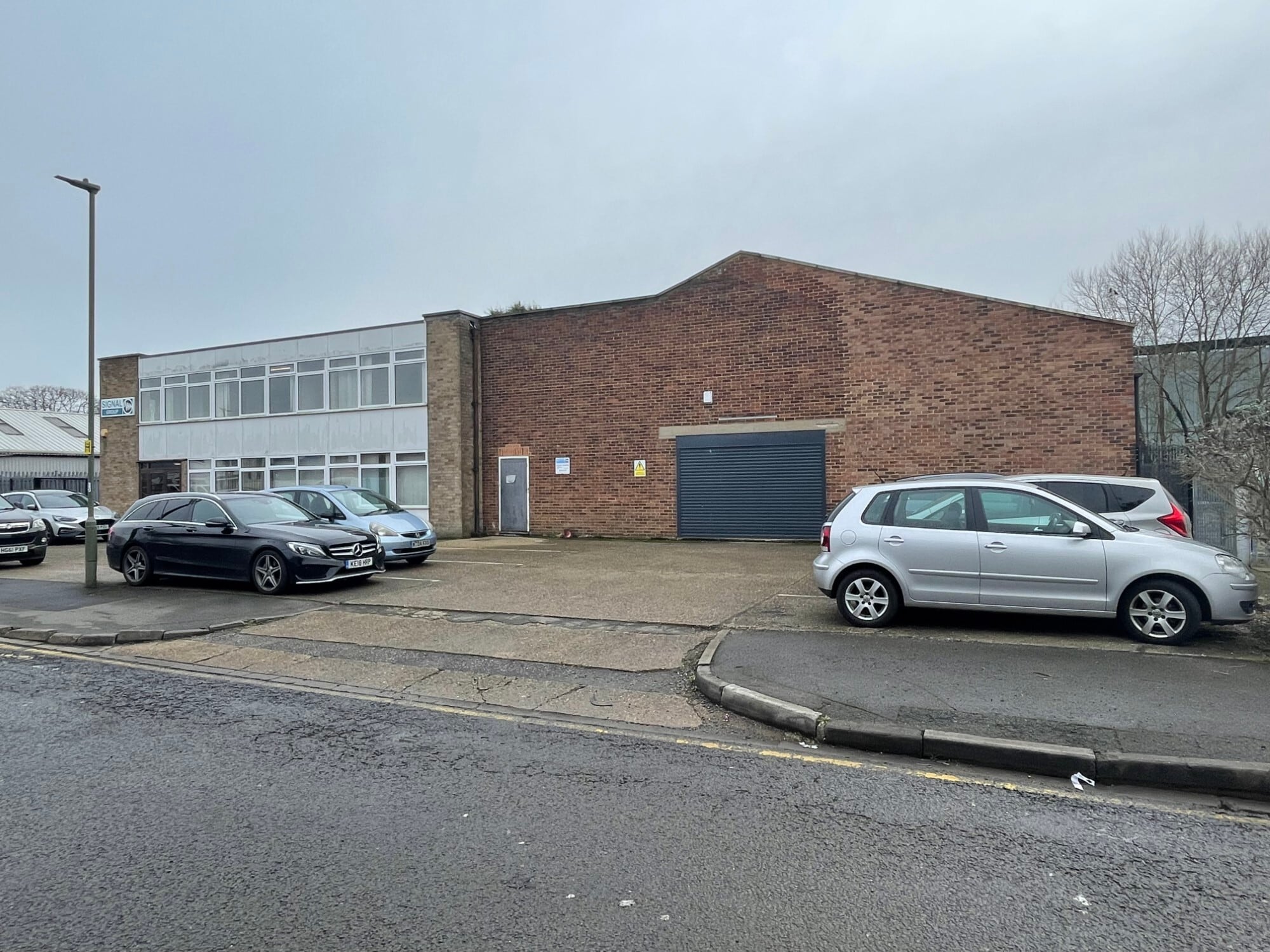 12 Doman Rd, Camberley to rent Interior Photo- Image 1 of 2