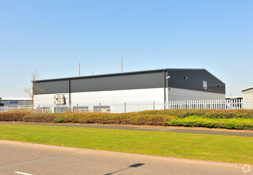 Crab Apple Way, Evesham to rent - Building Photo - Image 2 of 3