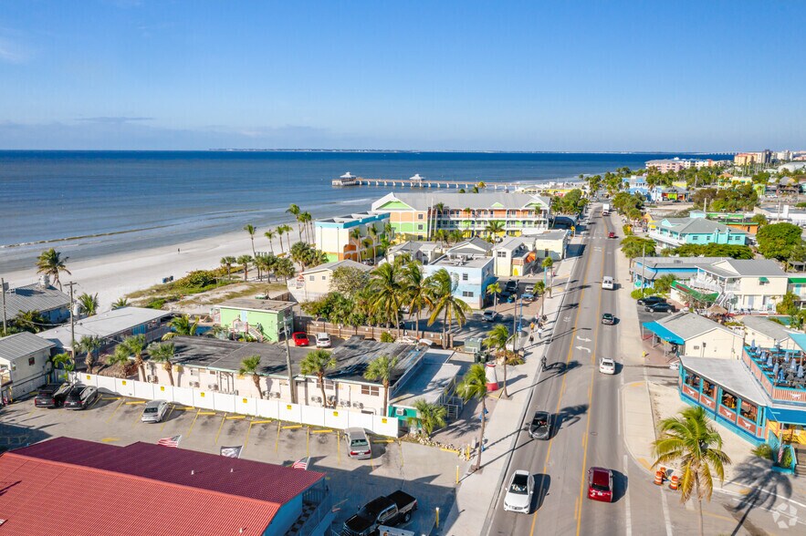 1240 Estero Blvd, Fort Myers, FL for sale - Aerial - Image 1 of 1