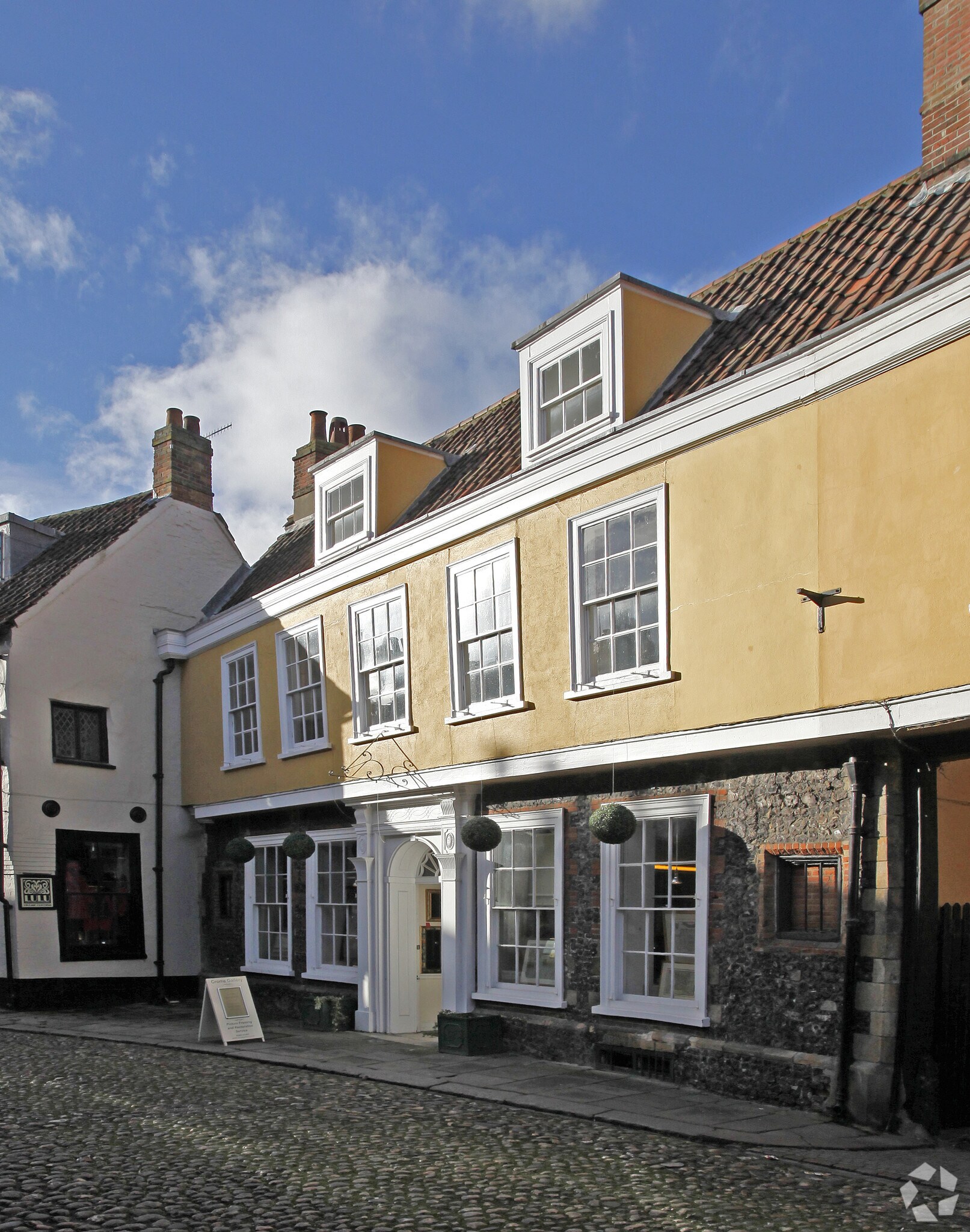 34 Elm Hl, Norwich for sale Primary Photo- Image 1 of 1