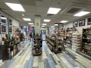 3 Bridge Gate, Hebden Bridge to rent Interior Photo- Image 1 of 2
