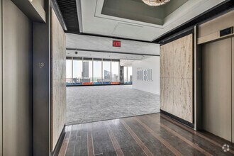 800 Bell St, Houston, TX for rent Lobby- Image 1 of 11