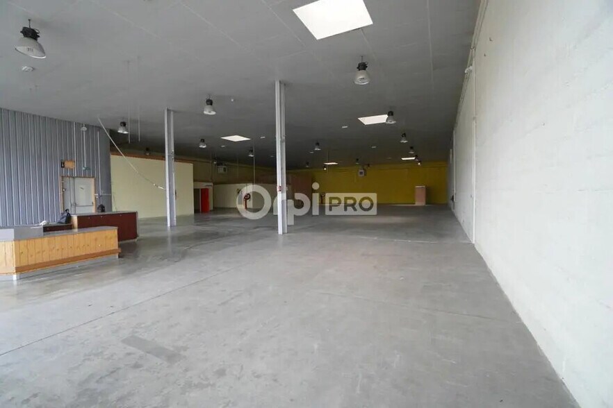 Retail in Chenôve to rent - Building Photo - Image 2 of 7