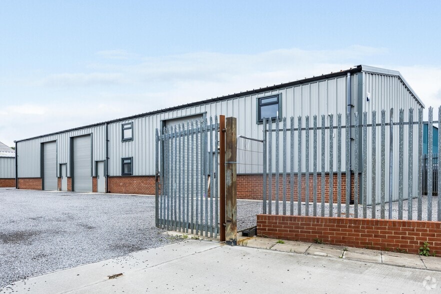 Littleburn Industrial Estate, Durham to rent - Primary Photo - Image 1 of 2