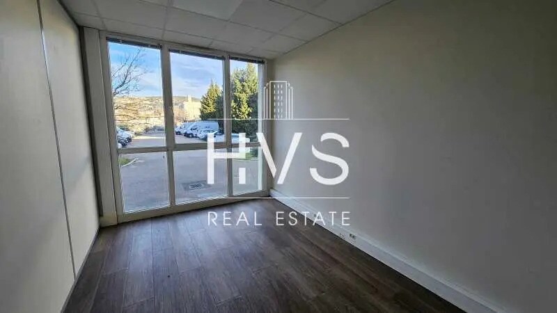 Office in Marseille to rent - Interior Photo - Image 3 of 8