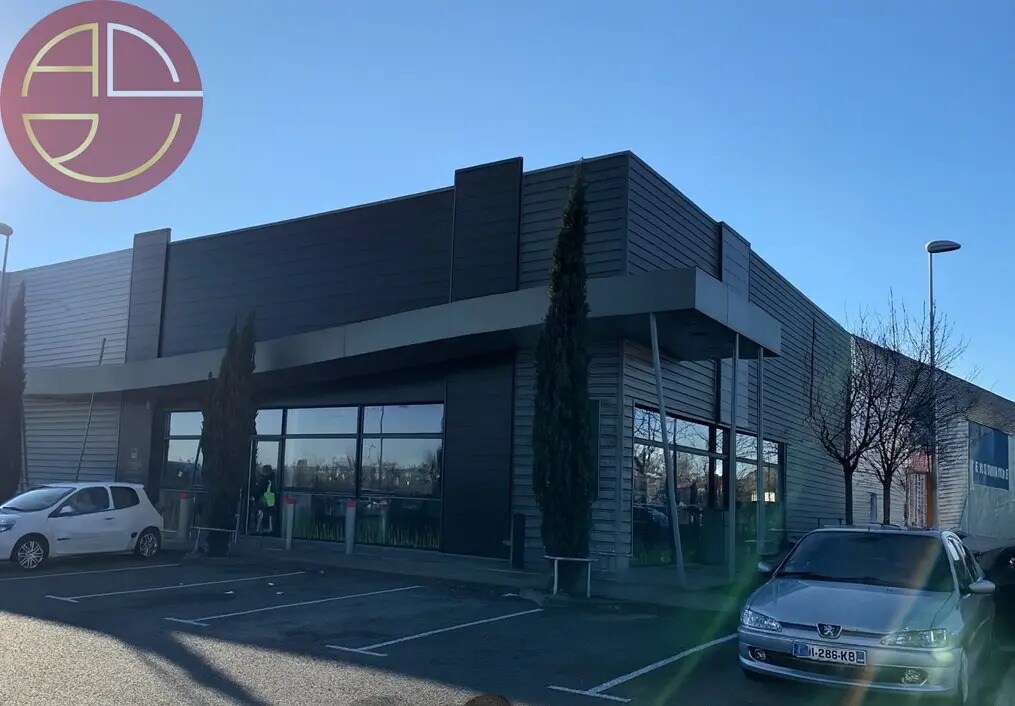 Location Commerce 517 m² - Photo 1