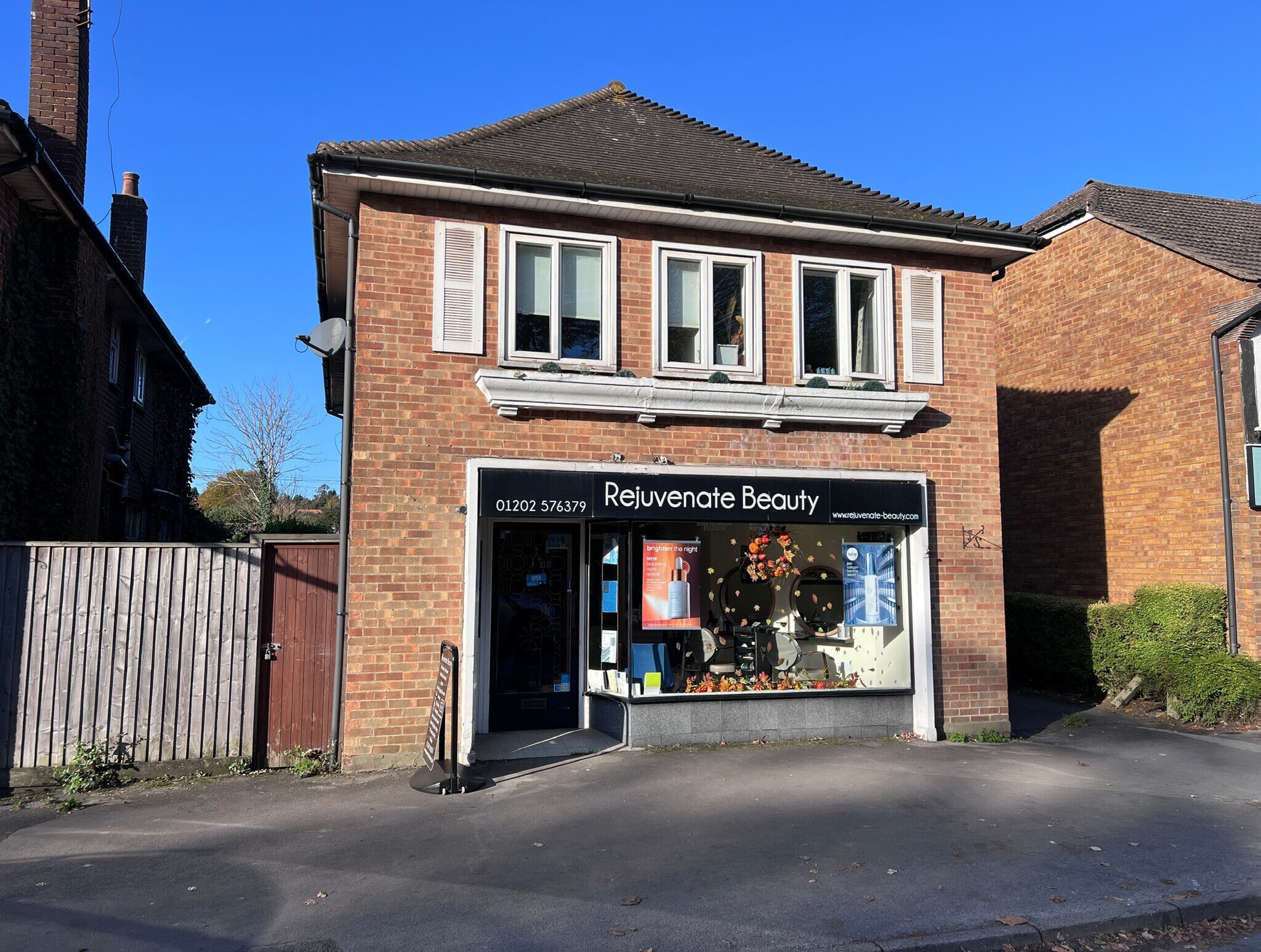 149 New Rd, West Parley for sale Primary Photo- Image 1 of 1