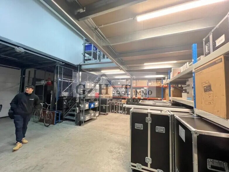 Industrial in Villeneuve-la-Garenne to rent - Interior Photo - Image 3 of 13