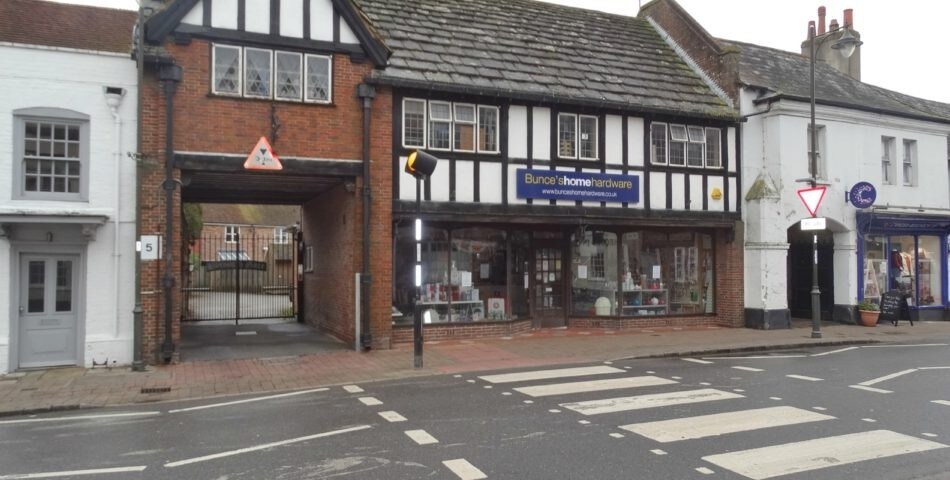 54 High St, Steyning for sale Primary Photo- Image 1 of 1