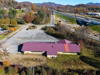 More details for 1941 Champion Dr, Canton, NC - Retail to Rent