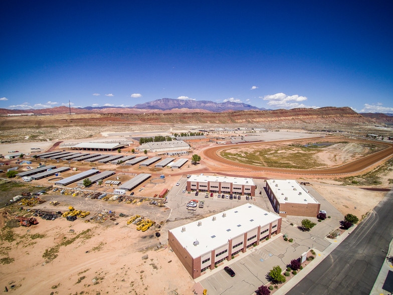 696 S 5300 W, Hurricane, UT to rent - Aerial - Image 2 of 3