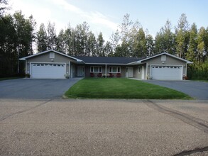 801 Turner Dr, North Pole, AK for sale Primary Photo- Image 1 of 14