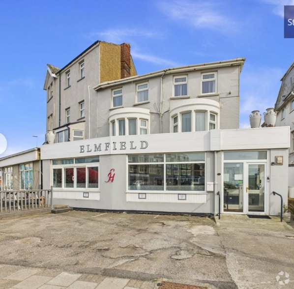 25 Clifton Dr, Blackpool for sale - Primary Photo - Image 1 of 5