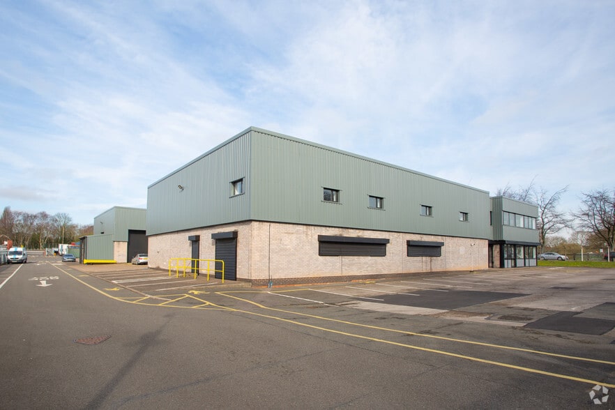 Bescot Cres, Walsall to rent - Building Photo - Image 3 of 3
